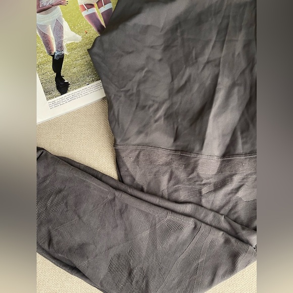 Lululemon Sheer Will High-Rise Leggings In Camo Graphite Gray Size 8 - Picture 15 of 16